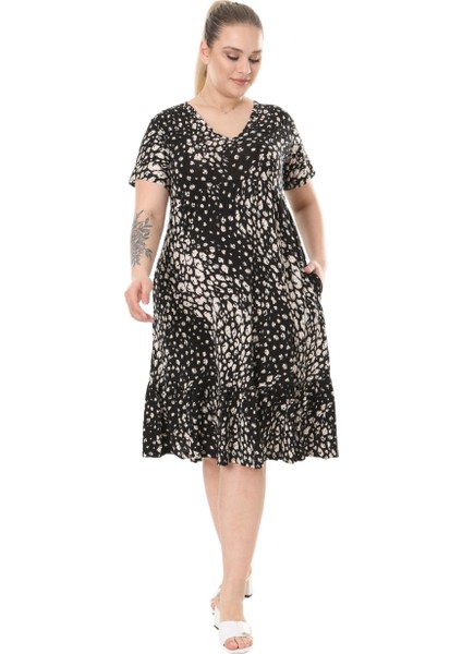 Butik Siyah Göğüsten Robalı V Yaka Kısa Kollu Çakıltaşı Desen Cepli Elbise fırsatları