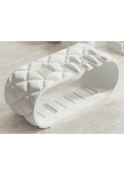 Yastık Desenli Şarjlı Diş Fırçası ve Başlık Standı fırsatları