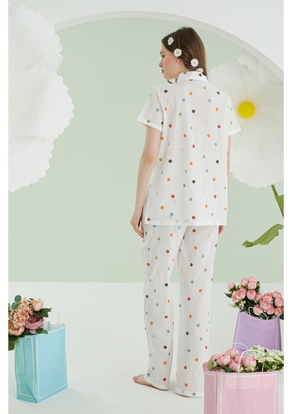 Beyaz Çiçekli Önden Düğmeli Pijama Takımı fırsatları