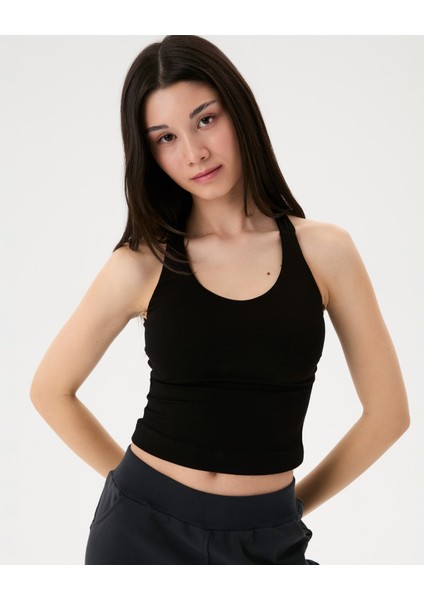 Kadın Siyah Halter Half Crop Bluz - EcoVero™ Viskoz, İç Sütyenli, Göğüs Pedli, Halter Yaka, Crop Spor Bluz