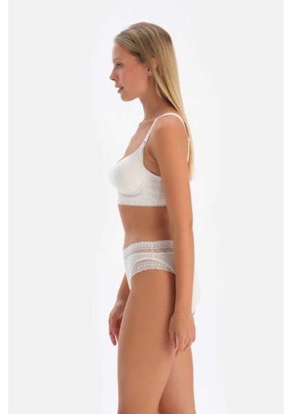 Kırık Beyaz Dantel Detaylı Kadın Brıef Külot Yumuşak Mikro Modal Kumaş Tekli Paket modelleri