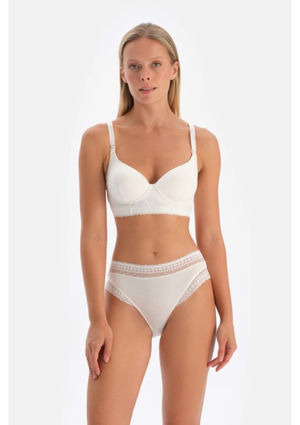 Kırık Beyaz Dantel Detaylı Kadın Brıef Külot Yumuşak Mikro Modal Kumaş Tekli Paket fırsatları