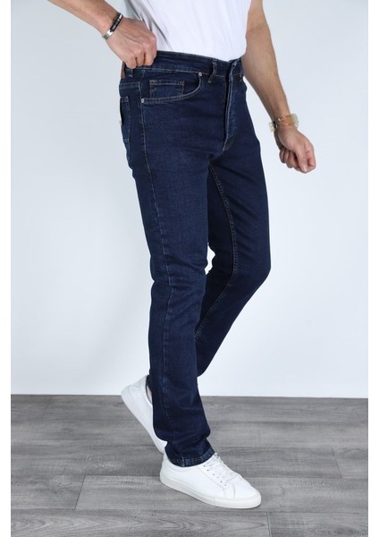 Erkek Regular Kalıp Rahat Kesim Şık Koyu Jeans modelleri