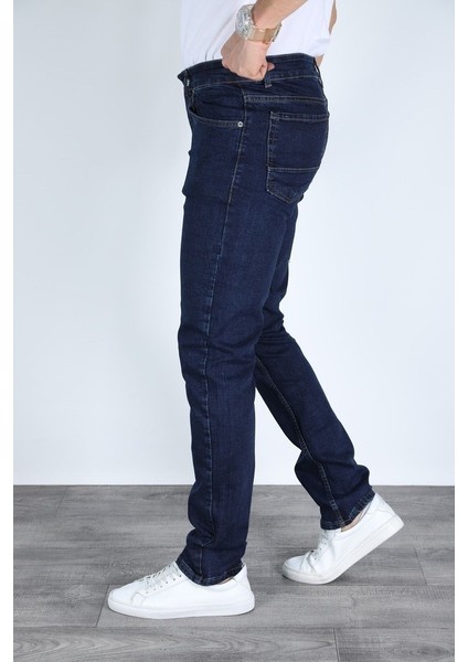 Erkek Regular Kalıp Rahat Kesim Şık Koyu Jeans indirimleri