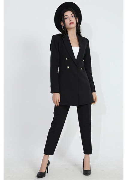 Omuzları Vatkalı Önü Çıtçıtlı Atlas Kumaş Kadın Blazer Ceket