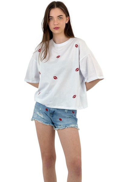 Kadın Dudak Desenli Oversize Basic Beyaz Tişört