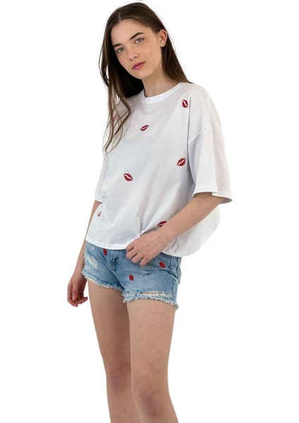 Kadın Dudak Desenli Oversize Basic Beyaz Tişört