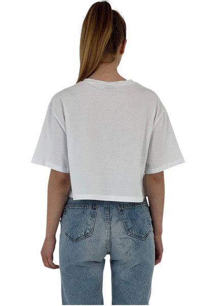 Kadın Oversize Baskılı Kısa Kol Beyaz Crop Tişört indirimleri