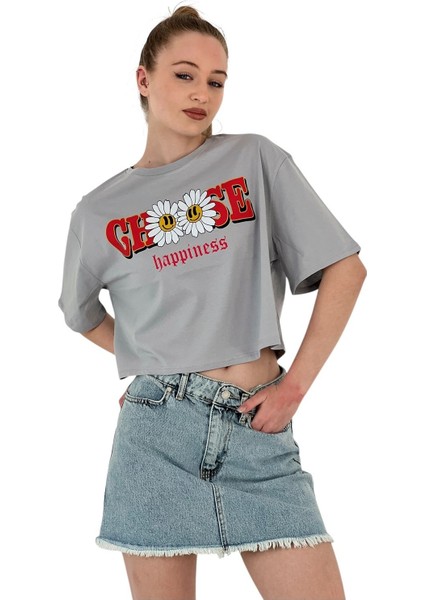 Kadın Oversize Çiçek Baskılı Kısa Gri Crop Tişört