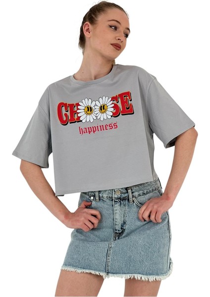 Kadın Oversize Çiçek Baskılı Kısa Gri Crop Tişört