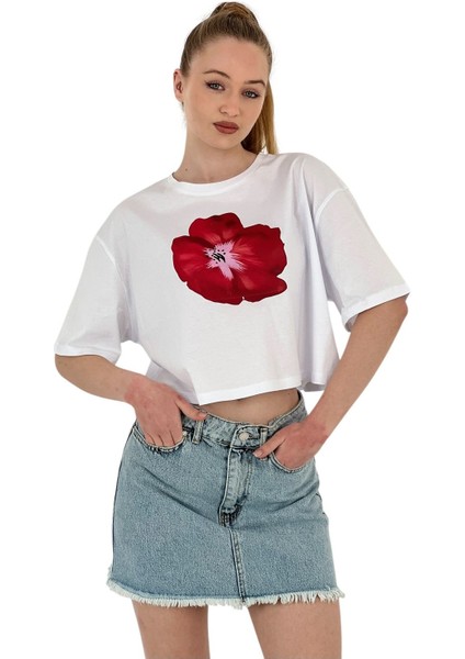 Kadın Oversize Gül Baskılı Kısa Beyaz Crop Tişört fiyatları