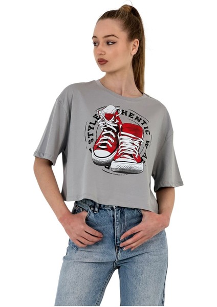 Kadın Oversize Baskılı Kısa Kol Gri Crop Tişört