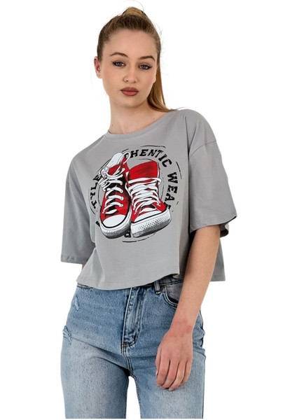 Kadın Oversize Baskılı Kısa Kol Gri Crop Tişört
