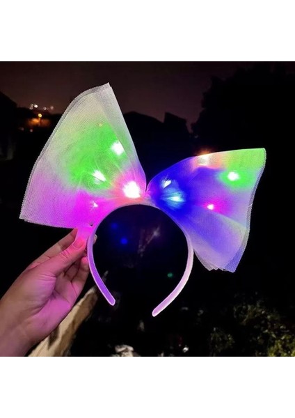 Rengarenk LED Işıklı Fiyonk Şekilli Tül Parti Tacı Beyaz Renk 25 x 25 cm fiyatları