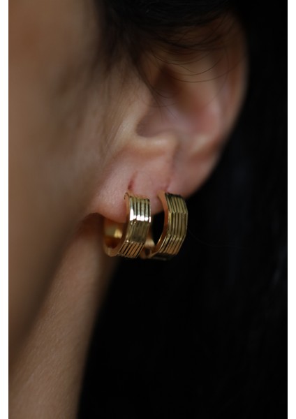 14 Ayar Altın Kalemli Köşeli Halka Küpe fırsatları