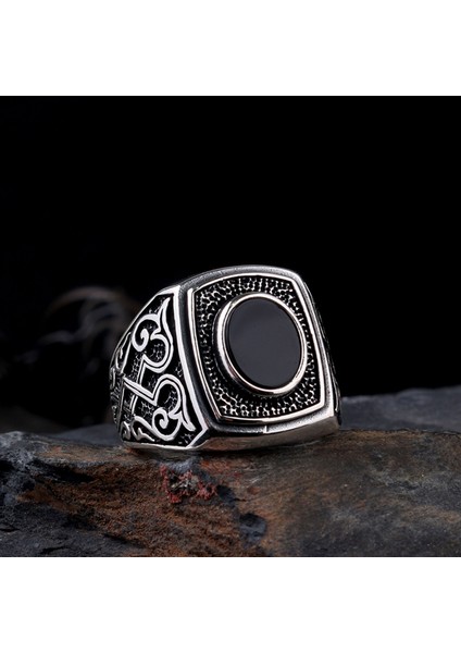 925 Ayar Gümüş Oval Onix Taşlı Desen Motifli Erkek Yüzük