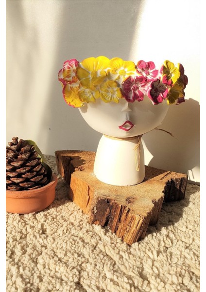 Doğal Soya Mumu, Çiçekli Kız El Boyaması Mumluk, Pembe-Sarı Detaylar fiyatları