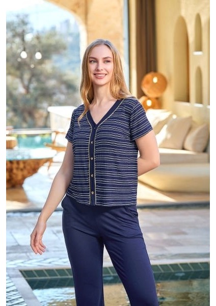 25632 Kadın Lacivert Çizgili Çizgi Desen Kısa Kol Pijama Takımı