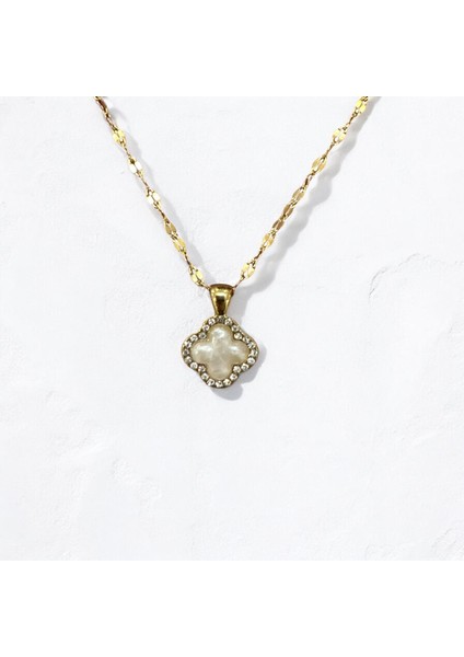 Zirkon Taşlı Çelik Yonca Kolye modelleri