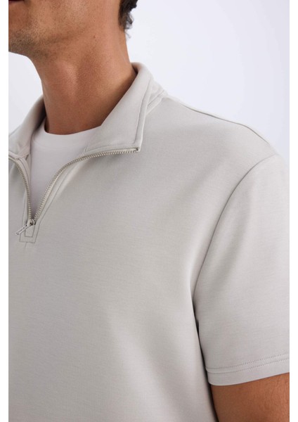 Regular Fit Dik Yaka Yarım Fermuarlı Ağır Kumaş Kısa Kollu Tişört B6502AX25SP indirimleri