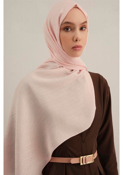 Lyocell Naia Üçgen Monogram Şal 5 39 modelleri