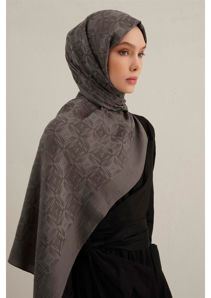 Lyocell Naia Kare Monogram Şal 6 18 fiyatları