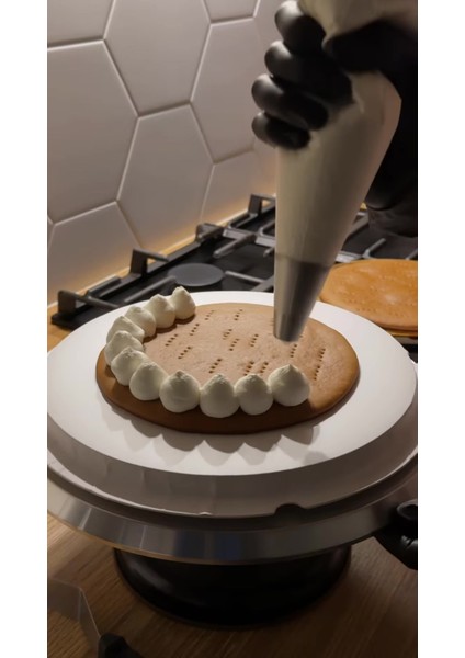 Luxury Paslanmaz Çelik Krema Sıkma Torbası Ucu (Cupcake Dolgu Duy )1 Adet + 2 Adet Şanti Torbası 1 Adet