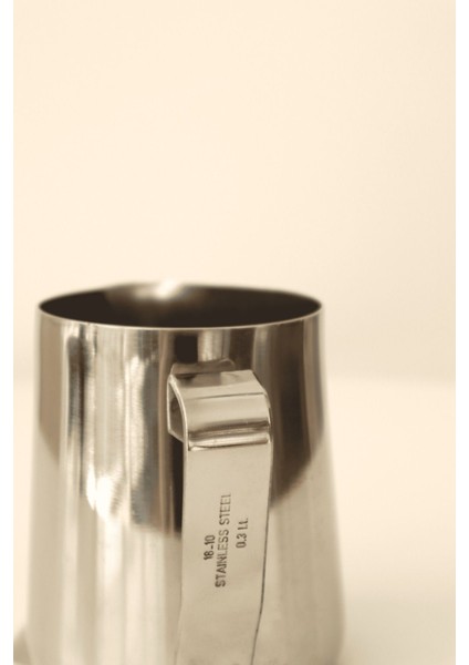 Luxury Mujo Coffee Süt Potu (Pitcher) Paslanmaz Çelik 300CC 1 Adet indirimleri