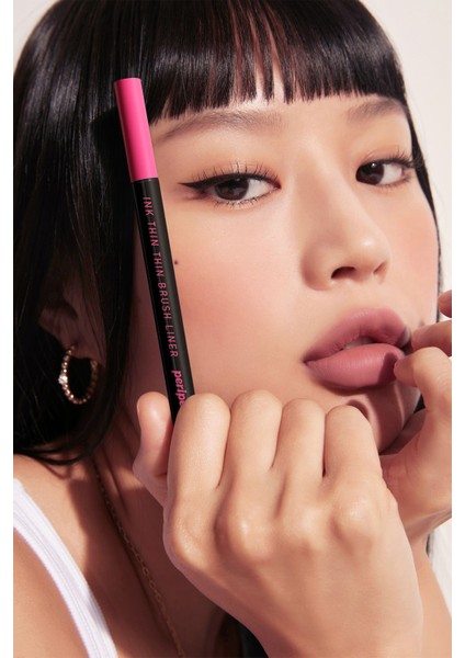 Luxury Hassas ve Ince Fırça Uçlu Kalem Eyeliner Perıpera Ink Thin Thin Brush Liner (01 Black Noir) 1 Adet