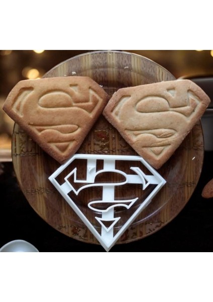 Luxury Superman Kurabiye Kalıbı Hamur Kesici 1 Adet