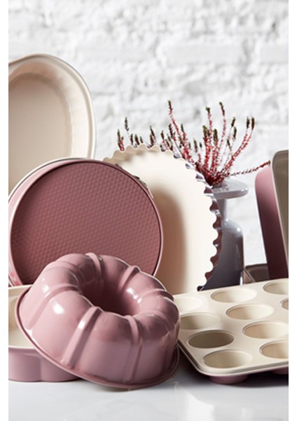 Luxury Berry 28 cm Dalgalı Kek Kalıbı 1 Adet