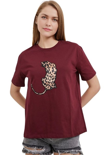Kadın Bisiklet Yaka Bol Kesim %100 Pamuk Önü Leopar T-Shirt fiyatları