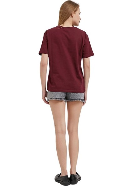 Kadın Bisiklet Yaka Bol Kesim %100 Pamuk Önü Leopar T-Shirt fırsatları