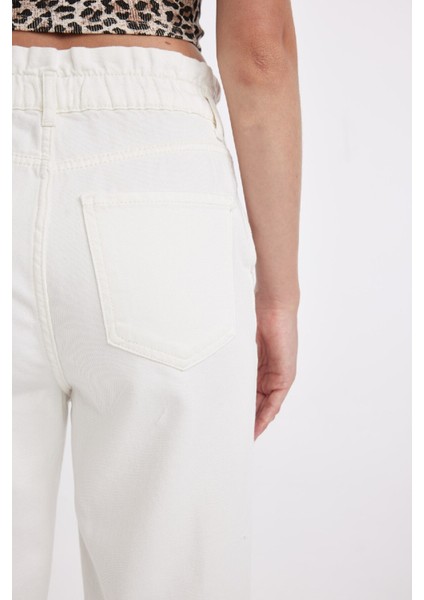 Paperbag Rahat Kesim Yüksek Beli Lastikli Hafif Düz Paça Beyaz Jean Pantolon D4875AX24HS