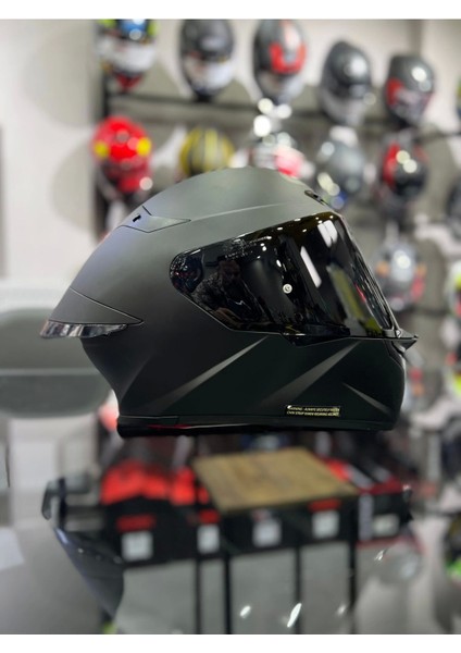 Tt-Revo Mat Siyah Kapalı Kask Şeffaf Vizörlü