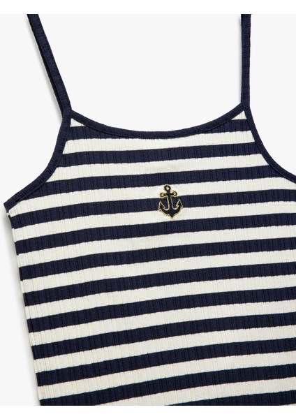 Ribanalı Çizgili Nakış Detaylı Ince Askılı Atlet modelleri