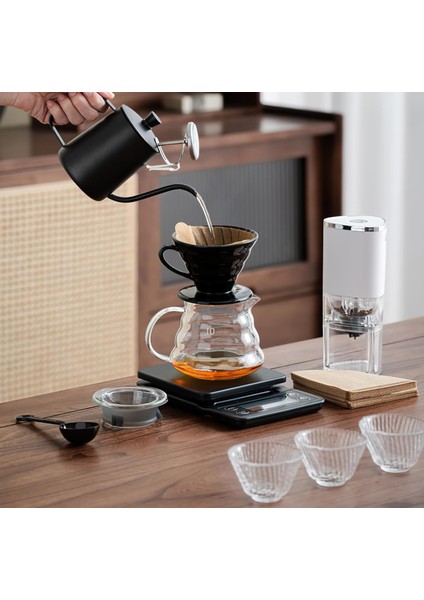 V60 Seyahat Tipi El Yapımı Kahve Seti, Elektrikli Öğütücü, Profesyonel Kahve Elektronik Terazisi ve Prob Termometresi, Üst Düzey Seyahat Deri Çanta
