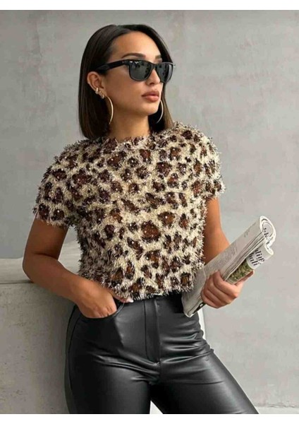 Kadin Leopar Pullu Püsküllü Dokuma T-Shirt