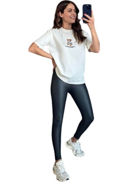 Kadın Bisiklet Yaka Bol Kesim Pamuk Önü Ayıcıklı T-Shirt