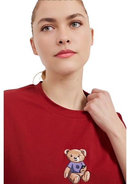 Kadın Bisiklet Yaka Bol Kesim Pamuk Önü Ayıcıklı T-Shirt modelleri