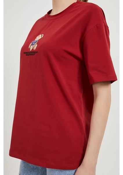 Kadın Bisiklet Yaka Bol Kesim Pamuk Önü Ayıcıklı T-Shirt fırsatları
