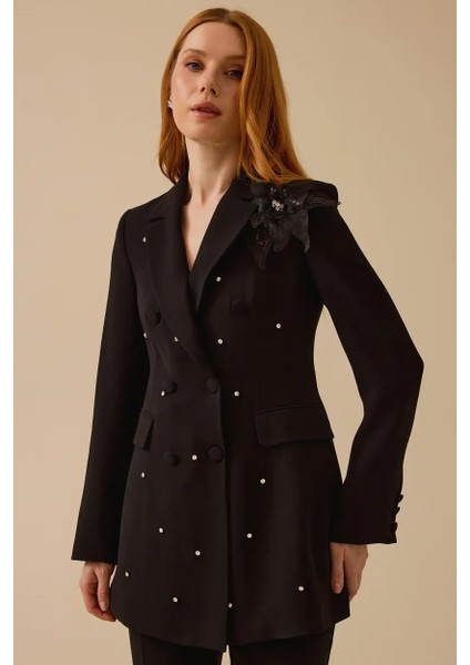 Kadın Aksesuarlı Taşlı Şık Ceket - Siyah