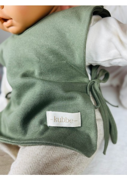 Pamuklu Mama ve Salya Önlüğü | Modern Tasarım, Yüksek Emicilik ve Kolay Giydirme Sistemi
