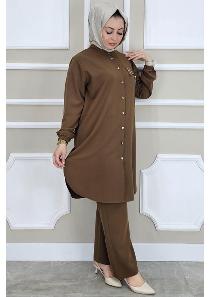 Kadın Sallantı Aksesuarlı Hakim Yaka Tesettür Takım