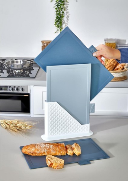 Standlı Kesme Tahtası Seti 4'lü ( 3 Kesme Tahtası ve 1 Tahta Standı )