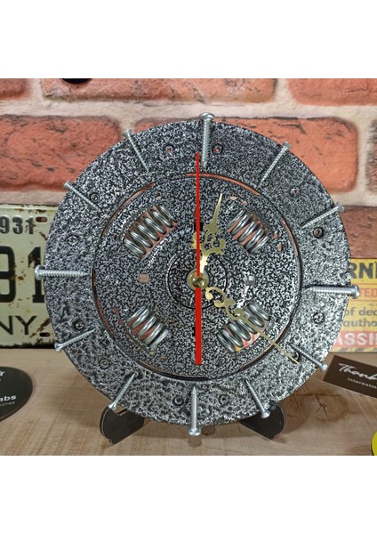 Tasarım Enteresan Masa Saati