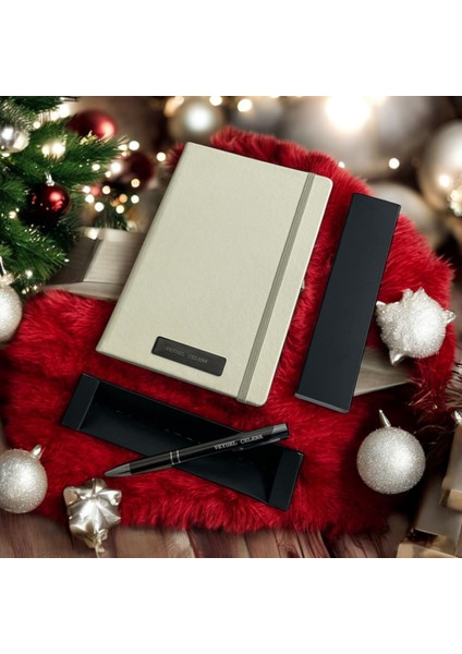 Kişiye Özel Beyaz Defter & Kalem & Kalp Anahtarlık & Özel Kutulu Hediye Seti modelleri