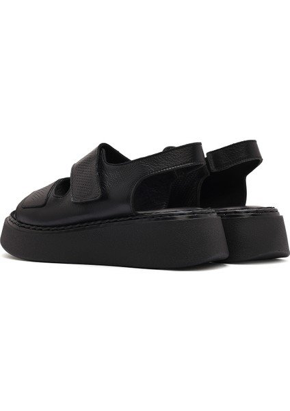 Kadın Siyah Bantlı Kalın Tabanlı Deri Comfort Sandalet 25SFD342226