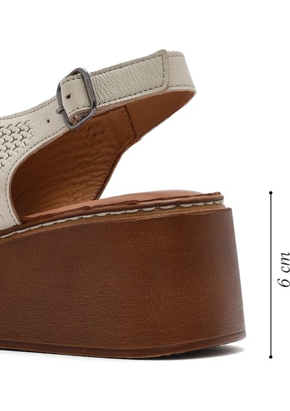 Kadın Krem Bilekten Bağlamalı Baskılı Dolgu Topuklu Deri Comfort Sandalet 25SFD342126 fiyatları