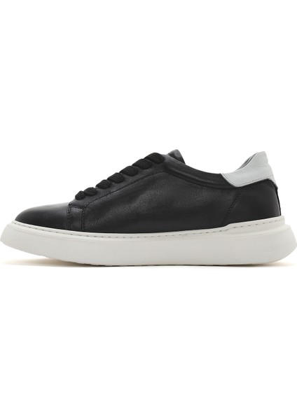 Erkek Siyah Bağcıklı Kalın Tabanlı Deri Sneaker 25SFD700018